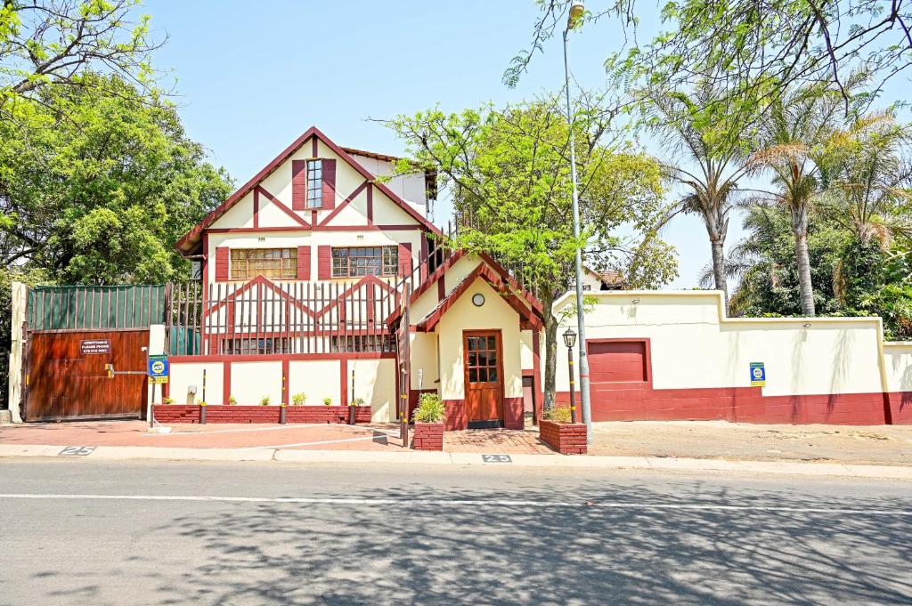 Tudor Lodge Guest House