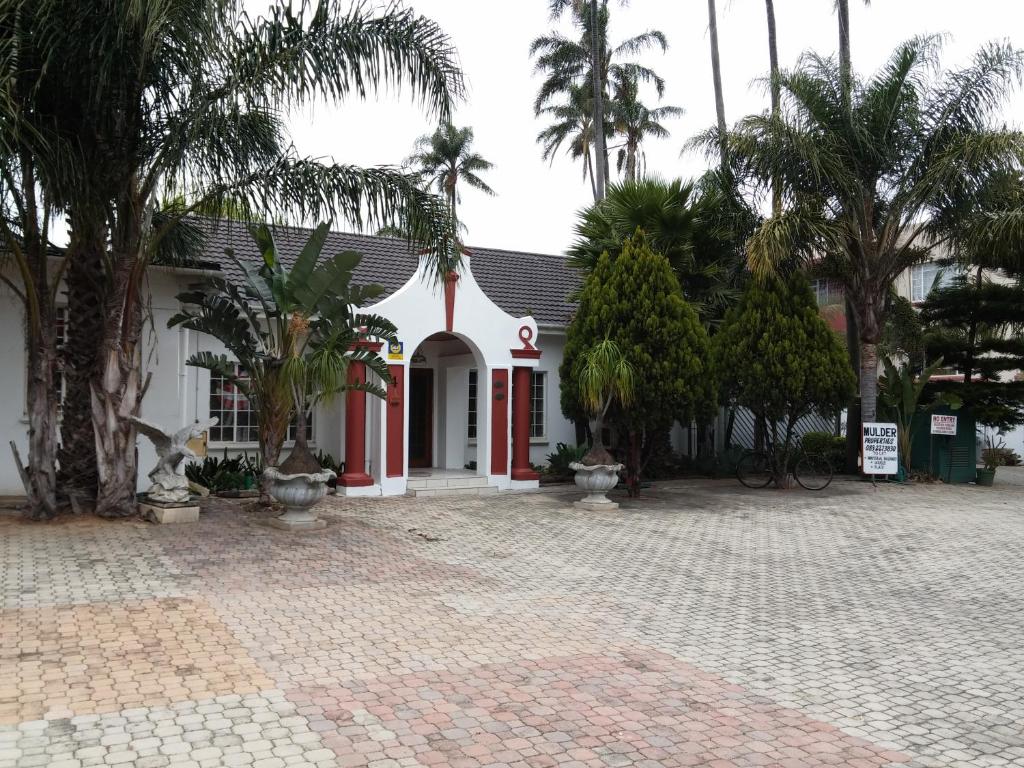 Uitenhage Apartment - 4 Graaff-Reinet Rd