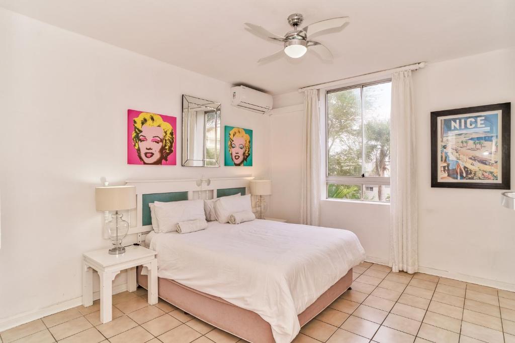 2 Ipanema Umhlanga Beach garden unit next door to the Oyster Box Hotel