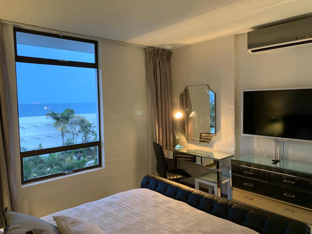 Umhlanga Beach Front 4 Sleeper