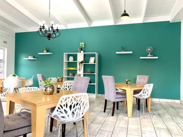 Umsobomvu Guest House