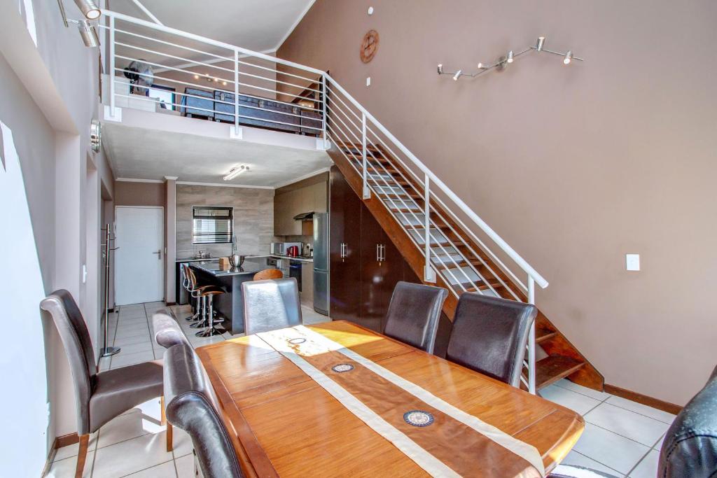 Upmarket Ultra Modern Sandton Apartment
