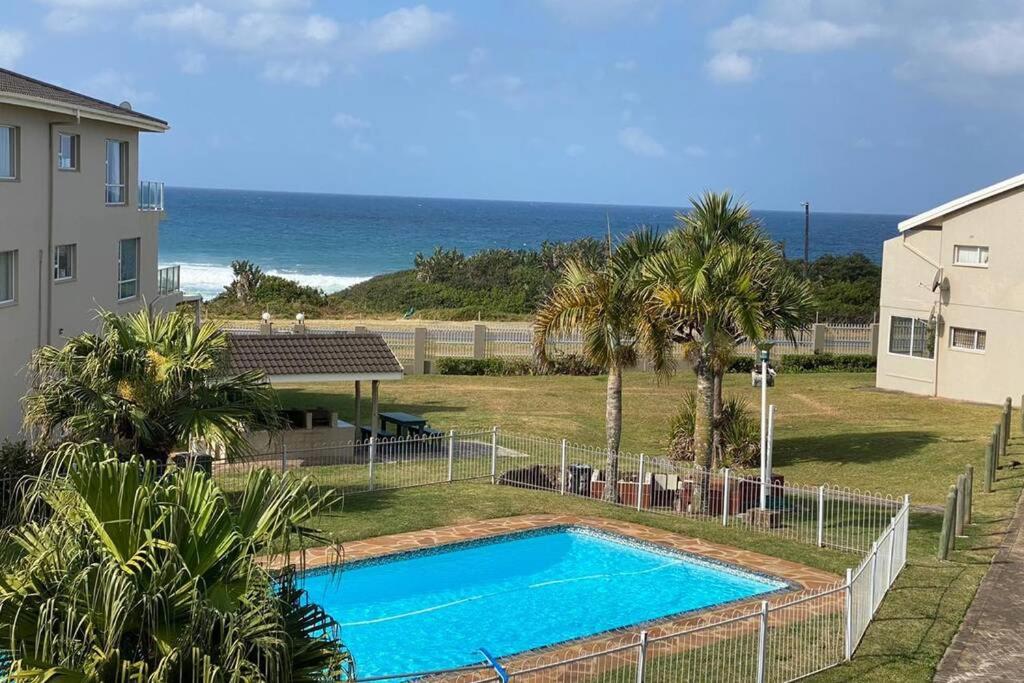 Uvongo Chalets 12