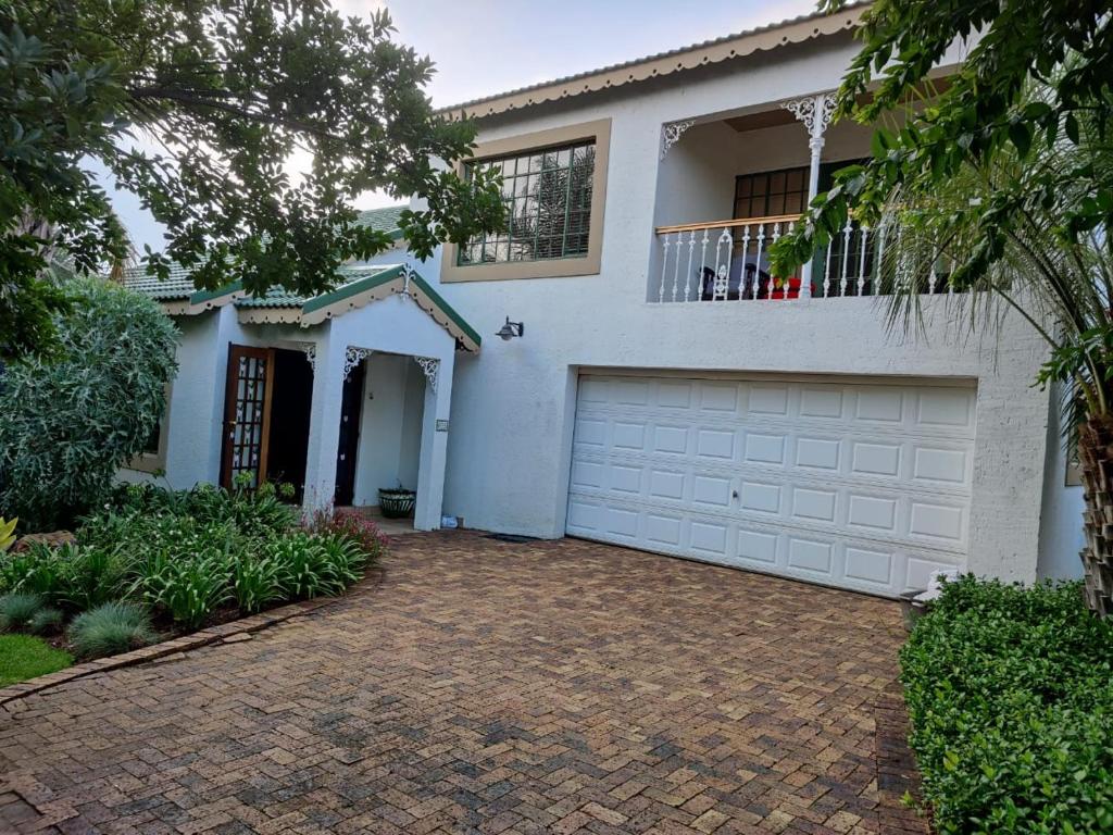 Vaal Marina Guest House 655 Leervis