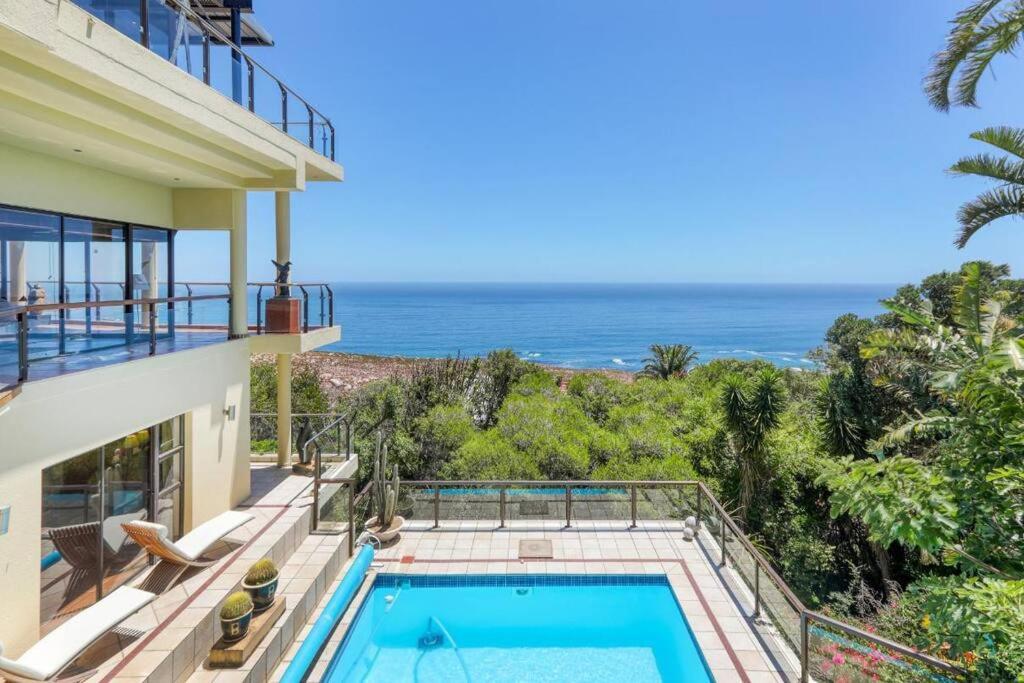 Villa Sol Camps Bay - Family Villa with 360 views