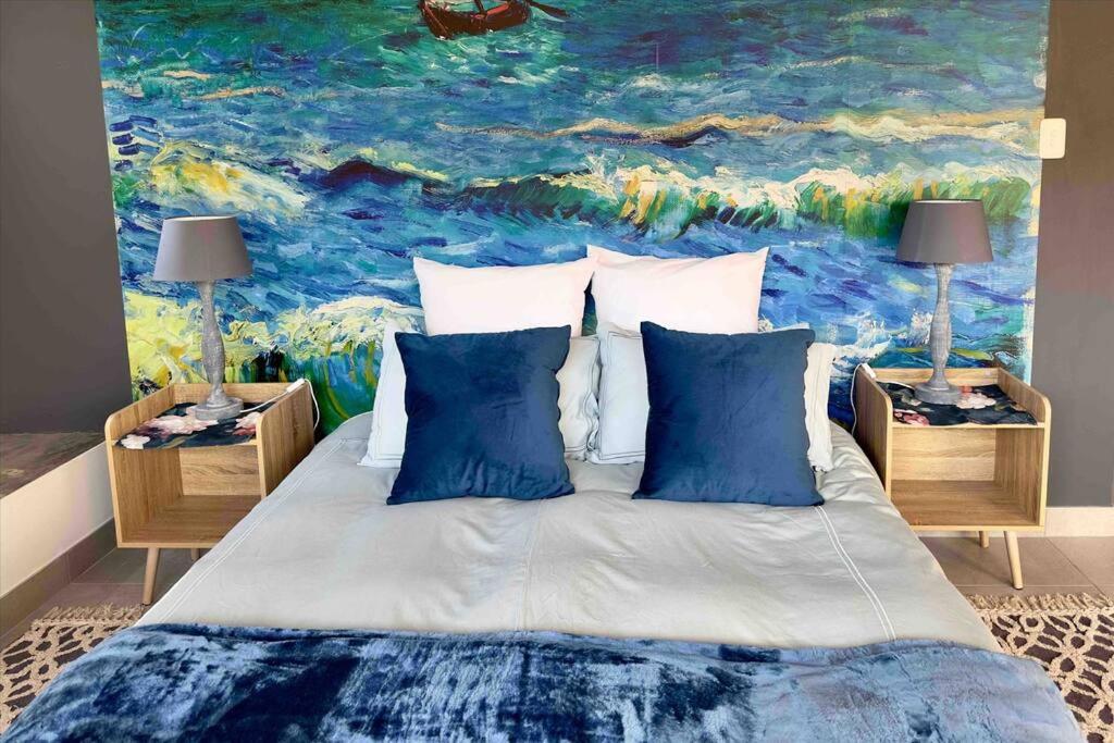 Vincent - Artistic Luxury Suite