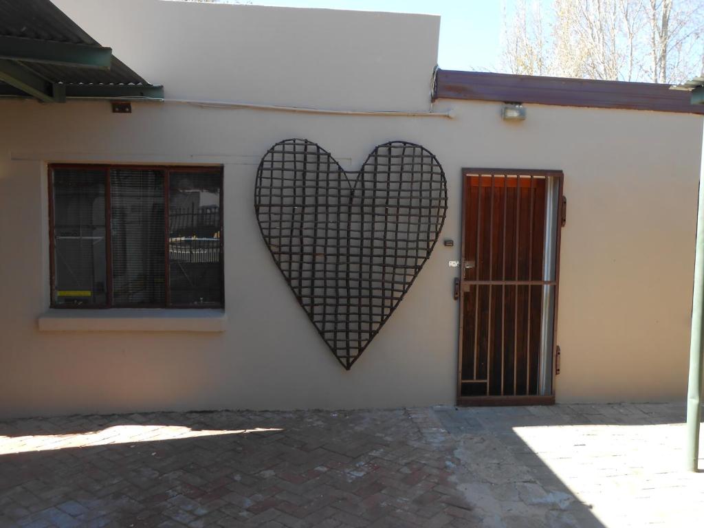 Wilreco self carting 2 bedroom flat.
