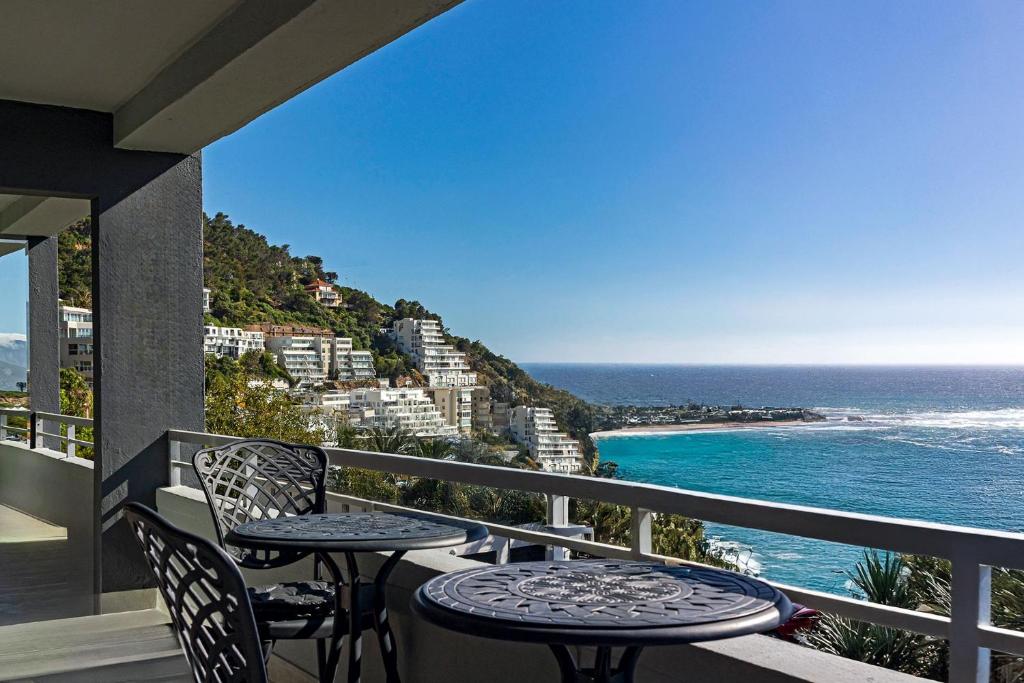 Clifton YOLO Spaces - Clifton Beachfront Executive Apartment