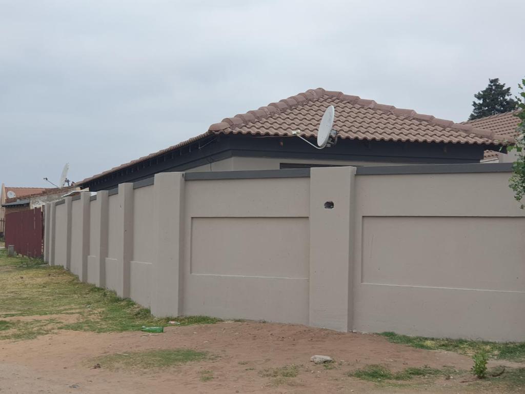 Zondile's guest lodge
